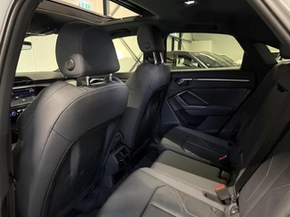 Audi Q3 Sportback 35 TFSI S-line Pano Virtual Black Optic / 33