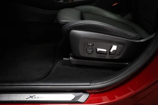 BMW X4 xDrive20i X-Line High Executive | PANORAMADAK | HEAD UP | STUURVERWARMING | TREKHAAK | 19" / 35