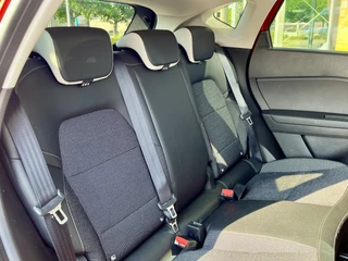 Renault Captur 1.3 TCe 140 EDC Intens  | Trekhaak | Automaat | Navigatie | Achteruitrijcamera | Parkeersensoren V+A | Climate Control | NL Auto | Cruise Control | Apple CarPlay/Android Auto / 12