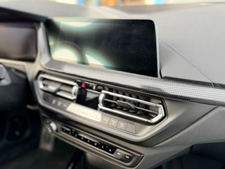BMW 1 Serie 118i Business Edition M Sport I Carplay I Hifi I Climate contr. / 26