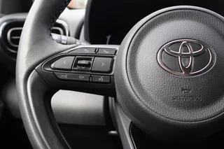 Toyota Yaris 1.5 HYBRID 115 STYLE STOEL-STUUR VERW. DODEHOEK LED KOPLAMPEN KEYLESS PARK.SENSOREN V+A / 14