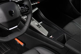 Peugeot 408 1.2 Hybrid 145 e-DCS6 Allure  | Camera | 19" | ACC / 29
