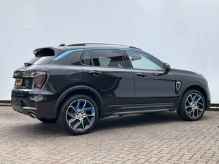 Lynk & Co 01 1.5 PHEV 262PK (2024) Adapt.Cruise 360° Hemel Black Carplay Plug-in Stoelverw Vol opties! / 30