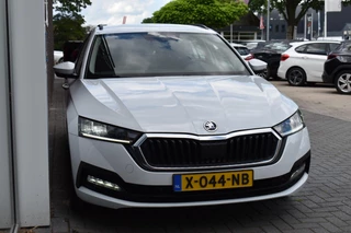 Skoda Octavia Combi 1.0 e-TSI Ambition VirtualCockpit NAVI ECC / 12