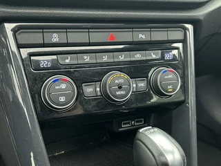 Volkswagen T-Roc 1.5 TSI R Line | Schuifdak | Camera | Navi | Virtual Dash | Stoelverw. | Adaptive Cruise / 24