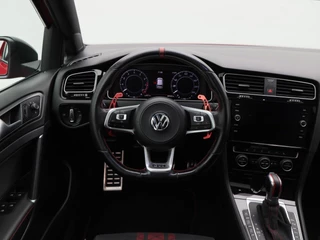 Volkswagen Golf 2.0 TSi GTi 290 Pk TCR | Panorama Dak | Adaptive Cruise | Camera | Stoelverwarming | 18 inch | 90.438 km!! / 4