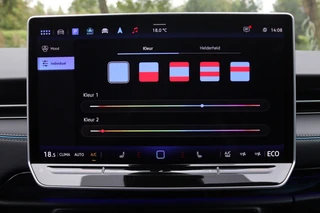 Volkswagen ID.7 Pro Business 77 kWh Leder/IQ.Light/360/Head-up/Discover Pro Max/Keyless/20"/Trekhaak wegkl. / 20