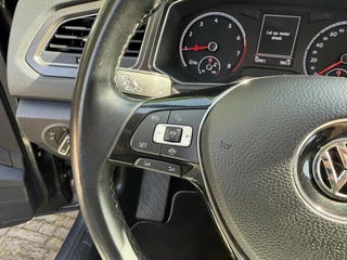 Volkswagen T-Roc 1.5 TSI Style | 51.000KM !! | Camera | Trekhaak | Keyless | Adaptive | CarPlay | / 11