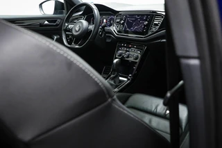 Volkswagen T-Roc 2.0 TSI 4Motion R | PANORAMADAK | BEATS | AKRAPOVIC UITLAAT | CAMERA | TREKHAAK / 15