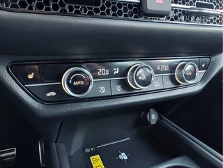 Honda ZR-V 2.0 e:HEV SPORT AUTOMAAT  Keyless | Elek. verst. stoel | Adaptive Cruise / 18