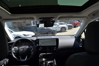 Lexus NX 450h+ AWD 35th Edition DIRECT LEVERBAAR TREKHAAK 1500KG PANODAK TRIPLE-LED 360-CAM / 37
