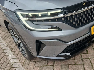 Renault Austral 1.2 E-TECH FULL HYBRID 200 ICONIC AUTOMAAT  Stuurverwarming | 360 Camera | Keyless / 40