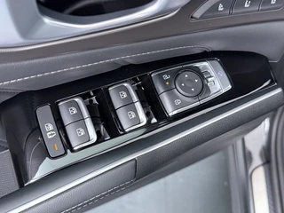 Kia Sorento 1.6 T-GDi Plug-in Hybrid 4WD ExecutiveLine 7p  - Stoelverwarming/Ventilatie - Panoramadak met schuif-/kantelfunctie - Massagestoelen - 360 Camera - Fabrieksgarantie t/m 2033 / 21