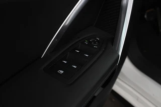 BMW iX1 eDrive20 67 kWh  M-sport, Stoelen, Virtual, Climate, / 27