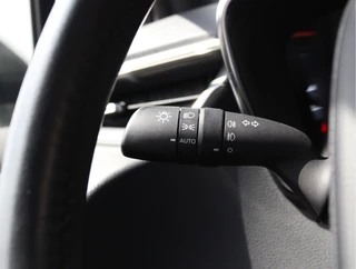 Toyota Corolla Touring Sports 1.8 Hybrid Business  | Navigatie | Stoelverwarming / 28