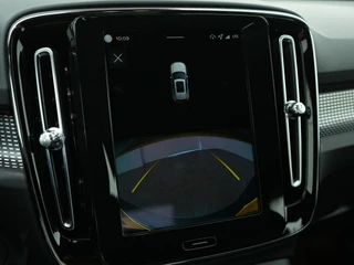 Volvo EX40 SINGLE MOTOR PLUS BLACK EDITION 70 KWH 100% SOH  | Trekhaak | Harman Kardon | Warmtepomp / 21