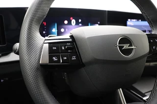 Opel Astra 1.2 Elegance 130 PK Automaat | Navigatie | Climate control | Keyless | Lichtmetalen velgen | Camera | Getint glas | Cruise control | Parkeersensoren | Demo | / 29