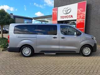 Toyota PROACE Electric Shuttle LONG EXTRA RANGE DYNAMIC 75KWH 8-PERSOONS ROLSTOELAUTO VERLAAGD-INBOUW-OPRIJPLAAT 2x SCHUIFDEUR / 5
