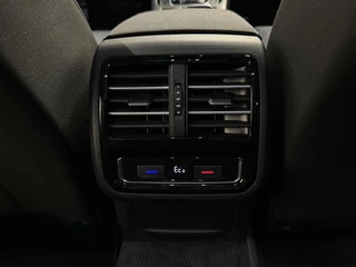 Volkswagen Passat 1.4 TSI GTE Connected TREKHAAK-NAVI-DAB-STOELVERWARMING / 33