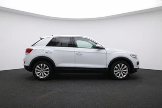 Volkswagen T-Roc 1.5 TSI DSG Sport Adaptive l Camera l Virtual Cockpit / 7