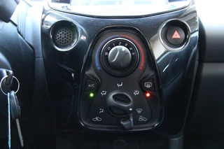 Peugeot 108 1.0 e-VTi Allure / 14