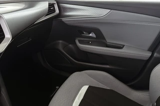 Opel Mokka-e Elegance 50-kWh 11kw bl. SOH 100% Achteruitrijcamera Apple CarPlay / 33