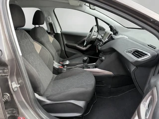 Peugeot 2008 1.2 PureTech Blue Lion / 16