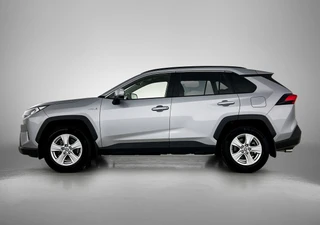 Toyota RAV4 2.5 Hybrid Active Automaat | Adaptive Cruise | Stoelverwarming | CarPlay | Camera | Trekhaak / 4