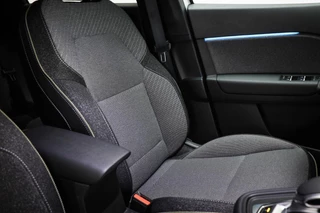 Renault Captur 1.3 mild hybrid 160 techno / 9