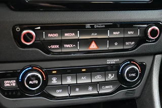 KIA Niro 1.6 GDi Hybrid ExecutiveLine |Schuifdak / 26