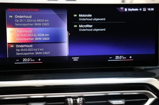 BMW 3 Serie Touring 330e High Executive M Sport Pakket Automaat  / Live Cockpit Professional / SOH 93 % / Driving Assistant / Panoramadak / Trekhaak / Leder / Harman Kardon / Innovation Pack / Parking Assistant / Travel Pack / Curved Display / 19 Inch / Shadow Line / 33