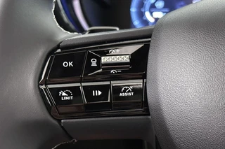 Alfa Romeo Junior 1.2 Turbo Hybrid Ibrida Sport Speciale Pano Massage Stoelverwarming / 32
