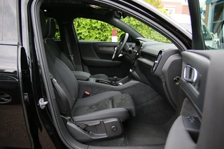 Volvo C40 Recharge Core 69 kWh / 28