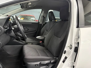 Toyota Yaris 1.5 Hybrid 115 First Edition/ NL auto/ Automaat/ Achteruitrijcamera / 9
