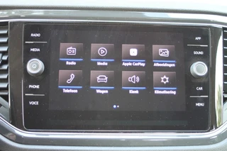 Volkswagen T-Roc 1.5 TSI Sport 150pk Stoel/stuur verwarming / afneembare trekhaak. / 45