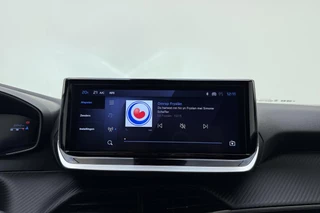 Peugeot 2008 1.2 Turbo 100 Allure | Adaptive Cruise Control | Draadloos Apple Carplay & Android Auto | Parkeersensoren voor & achter | 17'' Lichtmetalen velgen | Full LED / 22