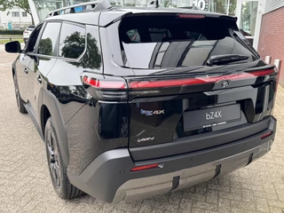 Toyota bZ4X Touring Dynamic 75 kWh APPLE/ANDROID BLINDSPOT CLIMA PARK-SENSOR STOEL/STUURVERWARMING EL-BESTUURDERSSTOEL EL-ACHTERKLEP / 4