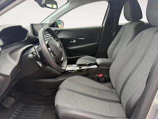 Peugeot 208 1.2 Hybrid 110 e-DCS6 Allure / 12