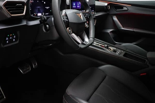 CUPRA Formentor 1.5 TSI e-Hybrid Business | NIEUW | ECLIPSE PACK | MATRIX LED | STUURVERWARMING | DAB | APPLE | CAMERA | 19" / 33