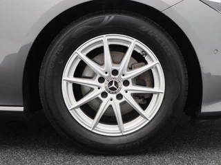 Mercedes-Benz CLA-klasse Shooting Brake 180 Business Solution 136 Pk Automaat | Stoelverwarming | Camera | Cruise Control | CarPlay | Climatronic | 16 Inch | 97.722 Km !! / 6