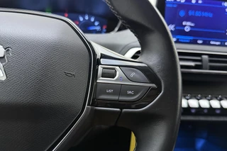 Peugeot 3008 1.2T Allure | 130PK | Trekhaak | Stoelverwarming | Parkeercamera | Parkeersensoren Voor & Achter | / 21