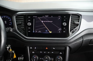Volkswagen T-Roc 1.5 TSI 150pk R-Line Sport Camera Navigatie / 13