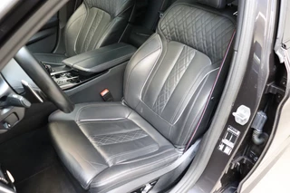 BMW 5 Serie Touring 520i High Executive M Sport Pakket Automaat  / Trekhaak / Panoramadak / Stoelverwarming / Nappa Leder / Comfortstoelen / Achteruitrijcamera / Apple Carplay / Driving Assistant / Cruise Control / Navigatie Professional / Adaptief Onderstel / 15