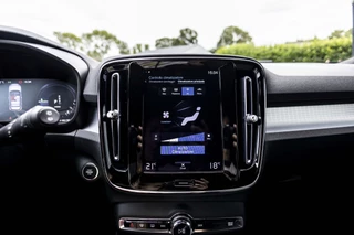 Volvo XC40 1.5 T4 Plug-in hybrid Core Bright  | Keyless | Camera | Carplay / 26