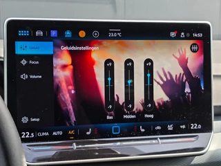 Volkswagen Golf 1.5 eTSI 150pk | Trekhaak | Stoelverwarming | Navi | Cruise | Carplay / 22