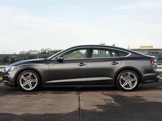 Audi A5 Sportback 1.4 TFSI Sport S-line Edition Virtual Cockpit Ambianceverlichting Stoelverwarming LED Apple CarPlay Android Auto DAB Navigatie 18" / 8