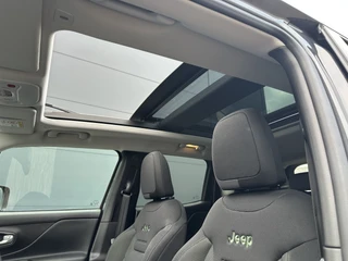 Jeep Renegade 4xe 240PK Plug-in Hybrid The North Star (Elektrisch Schuifdak - Navigatie - Adaptieve Cruise Controle - LED - Automatische Airco 4WD - Camera - Stuur & Stoel verwarming) / 24