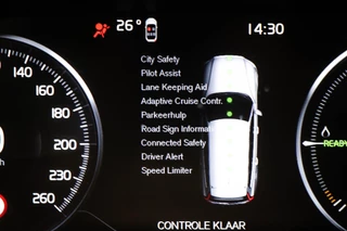 Volvo V60 2.0 T6 Recharge AWD R-Design | PARK ASSIST PACK | DAB | APPLE | VOORRUITVERWARMING | CAMERA / 8