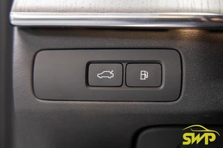 Volvo XC90 2.0 T8 Recharge AWD Ultimate Dark | Pano | Trekhaak zwenkbaar | Massage | Stoelventilatie | Harman Kardon | HUD | 4-zone | BLIS | ACC | Full option / 17