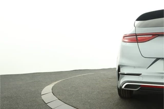 Kia ProCeed 1.5 T-GDi GT-Line Automaat  - Apple Carplay/Android Auto - Cruise Control - Dodehoekdetectie - Climate Control - Navigatie - Stoel/Stuur Verwarming - - Fabrieksgarantie tot 06-2031 / 40